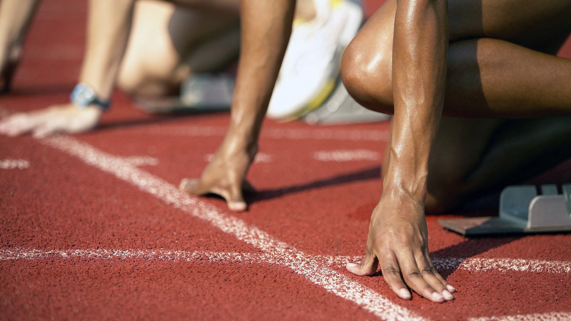 爱游戏中国-足球智能穿戴设备实现实时战术分析，足球穿戴app